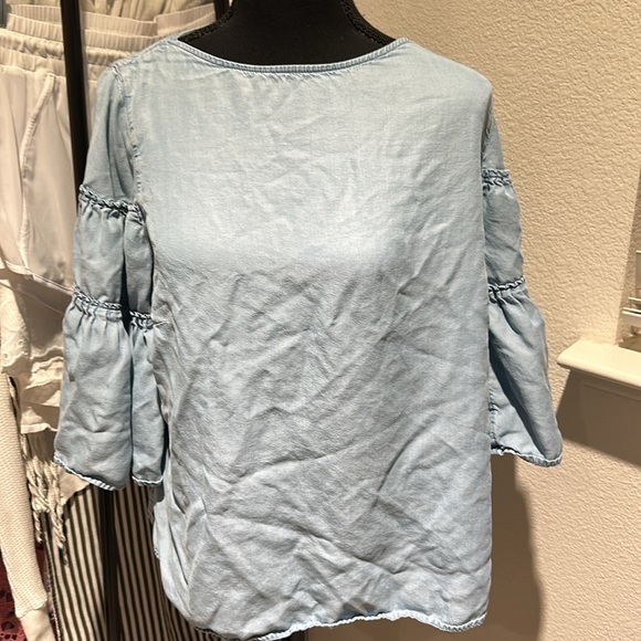 JJill Denim Blouse Size Medium Petite - Picture 3 of 4